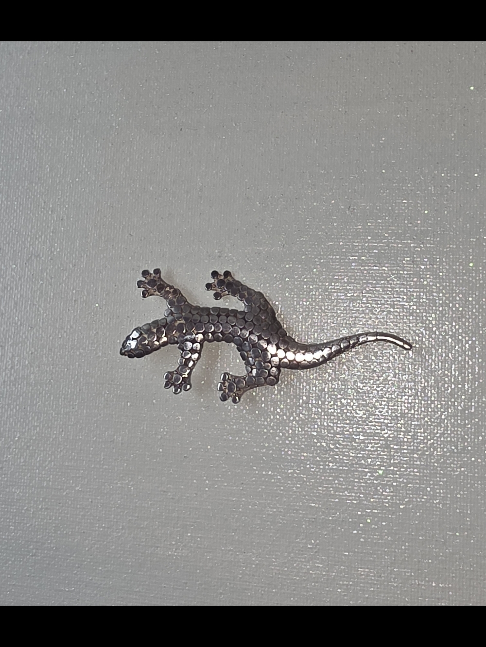 Silver Lizard Brooch Pin - Elegant Gecko Accent